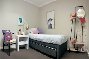 Iron/ironing board, Internet, bed sheets - Stylish Townhouse with Private Courtyard (Coombs)