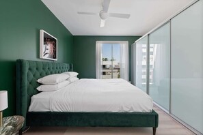 1 habitación, tabla de planchar con plancha, internet y ropa de cama 