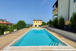 Pool - Familiar swimming pool and open, private space (Castelsardo)