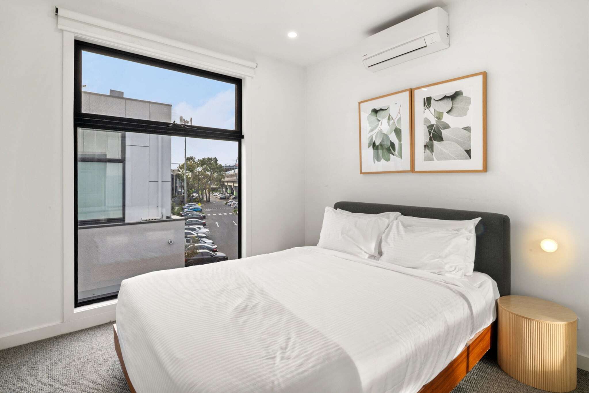 2 bedrooms, desk, iron/ironing board, internet