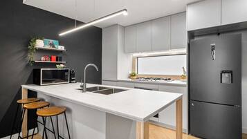 Fridge, microwave, oven, stovetop