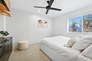 1 chambre, fer et planche à repasser, lit parapluie, accès Internet