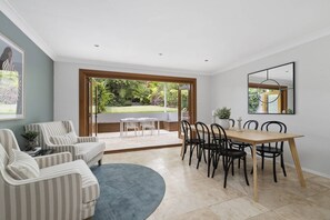 Dining - Spacious 3-Bed Duplex in Leafy Seaforth (Seaforth)