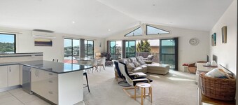 Beachside Retreat with Garage Parking