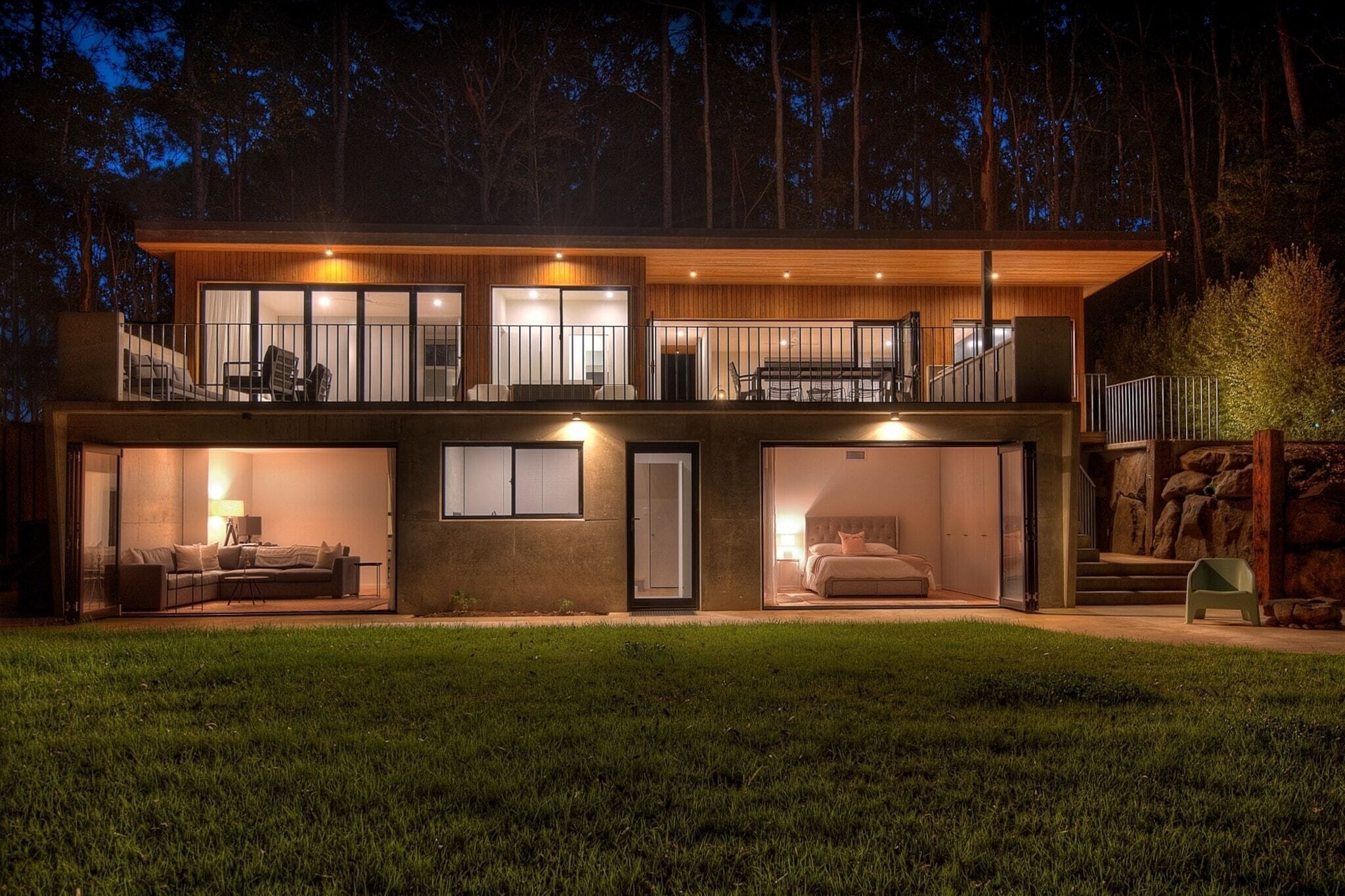 المنشأة من الخارج