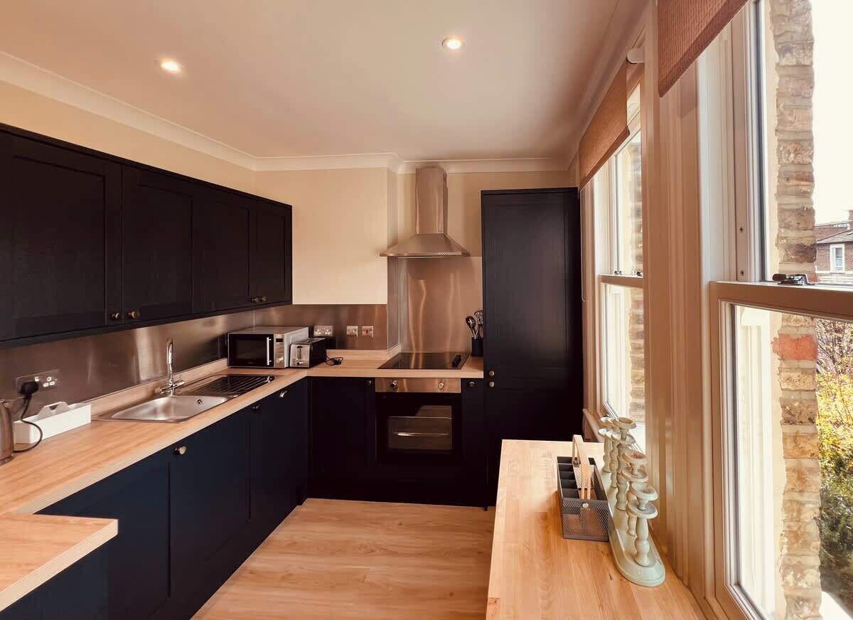 Micro-ondas, fogão, cooktop, lava-louças