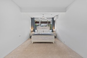 4 bedrooms, iron/ironing board, Internet, bed sheets