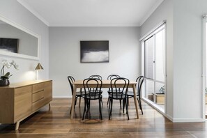Dining - Elegant 3-Bed Townhouse in Leafy Kensington (Kensington)