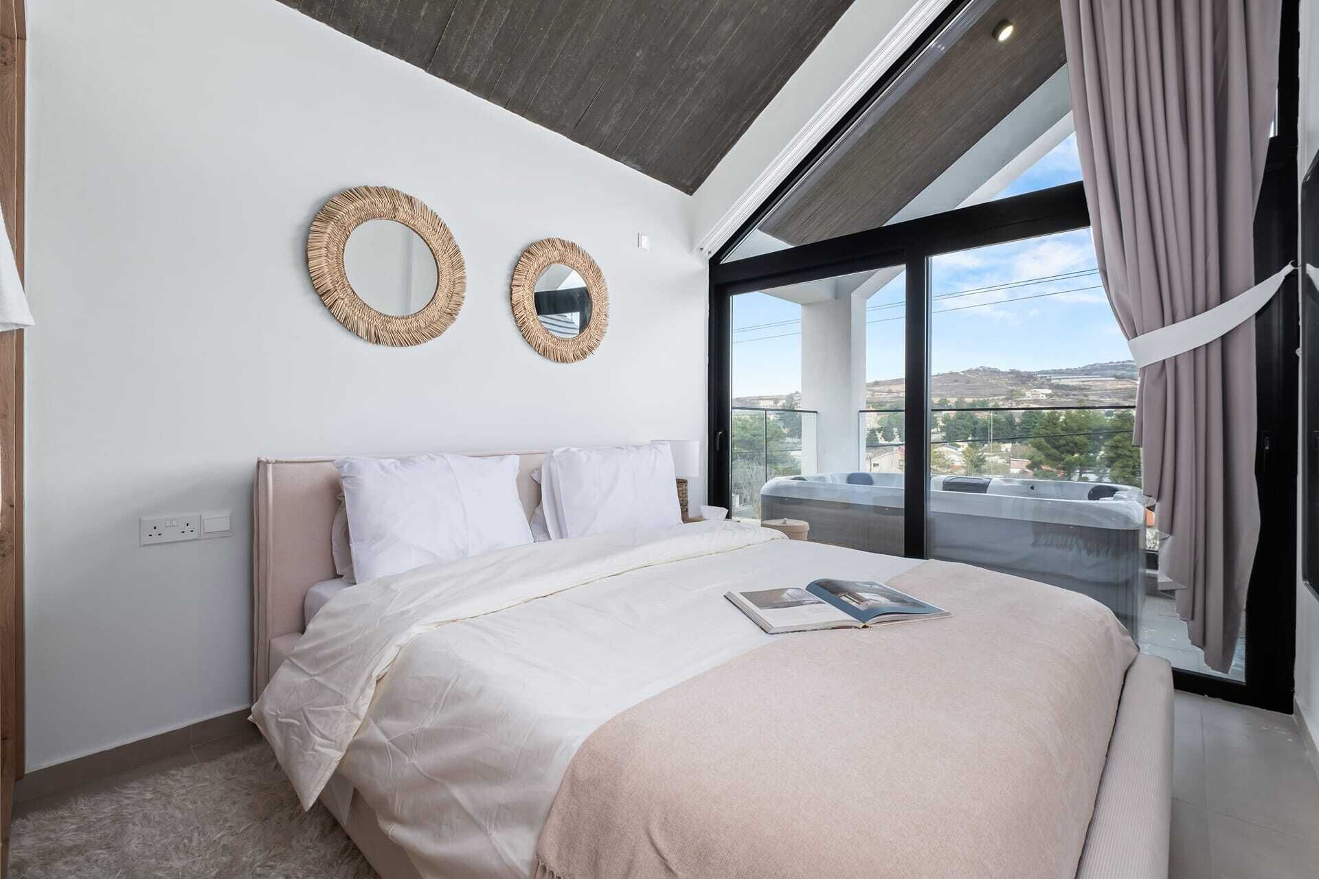 Strykejern/-brett, reiseseng for barn, internettilgang og sengetøy