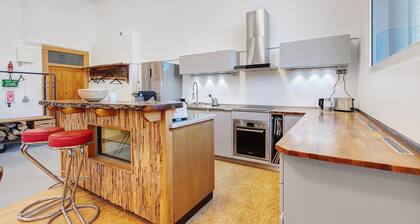 Apartment "Atelier" with Private Terrace and Wi-Fi