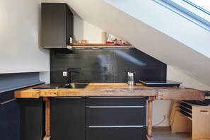 Kühlschrank, Ofen, Herdplatte, Geschirrspüler