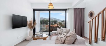 Pamboo Ampelos House by Nomads