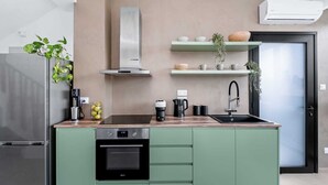 茶具/咖啡用具、冰箱、烤箱、炉灶