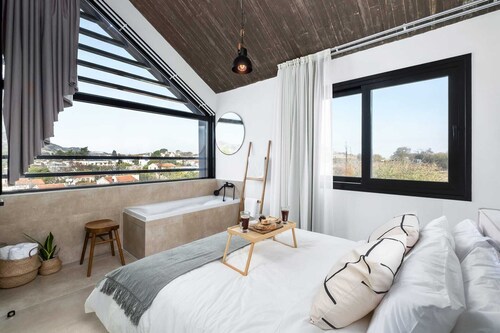 Pamboo Verdea House by Nomads