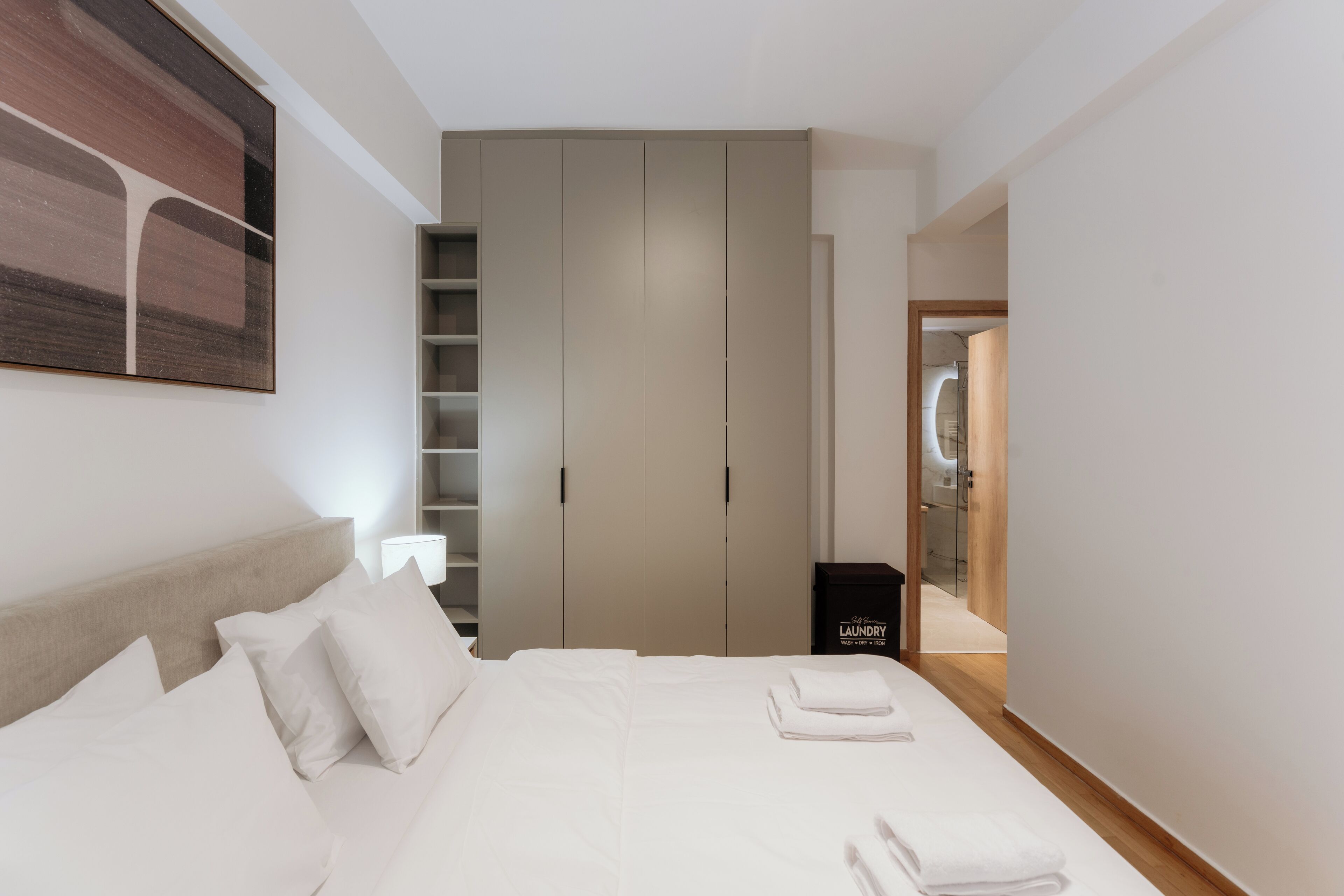 Deluxe Apartment, Kitchen | In-room safe, individually decorated, individually furnished, desk