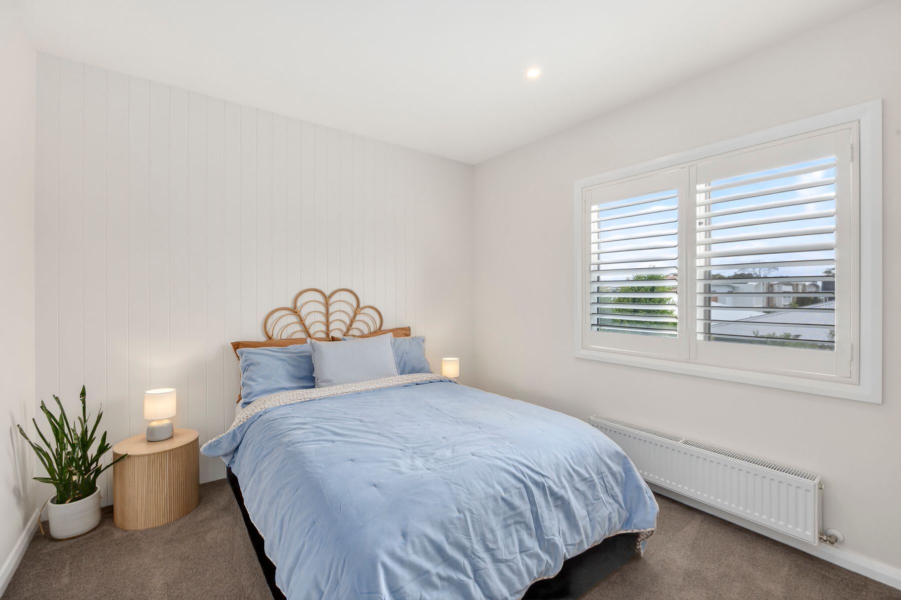 Una scrivania, ferro/asse da stiro, Wi-Fi, lenzuola