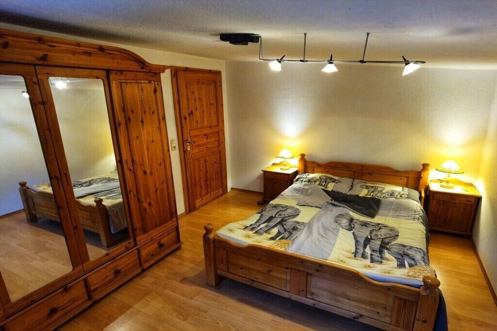 Bügeleisen/Bügelbrett, kostenloses WLAN