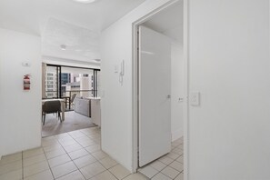 Interior - Stylish Brisbane Stay with Pool and Gym Access (Brisbane City)