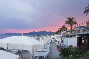 Property grounds - Relaxed Coastal Stay in Pietra Ligure (Pietra Ligure)
