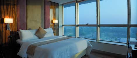 Ferros/tábuas de passar roupa, Wi-Fi, roupa de cama