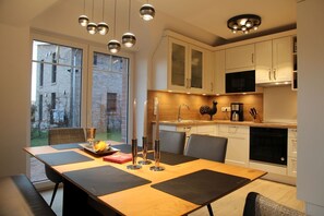 Unclassified image, 3 of 26, button - Grachtenblick II - Exclusive, detached vacation home on the water with a great view of the (Krummhörn)