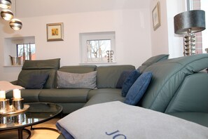 Unclassified image, 5 of 26, button - Grachtenblick II - Exclusive, detached vacation home on the water with a great view of the (Krummhörn)