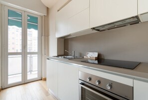 Kühlschrank, Mikrowelle, Toaster