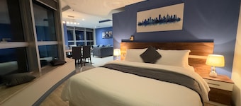 The Grand Skyline Corner Suite