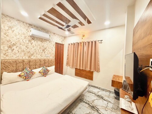 Near Mahakal Temple Hotel M L Y  Ujjain