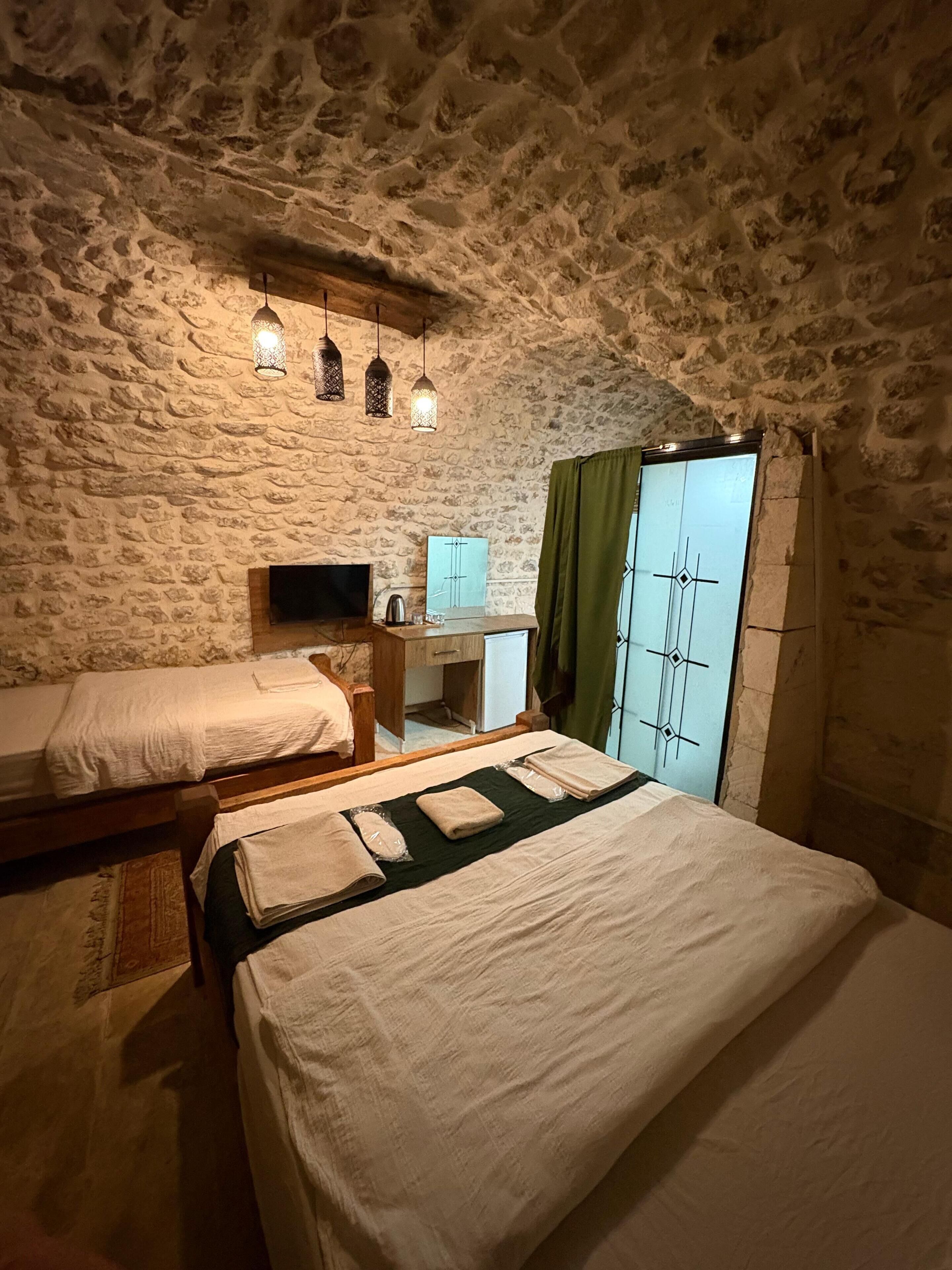 Classic Twin Room, Garden View | Egyptian cotton sheets, premium bedding, minibar, desk