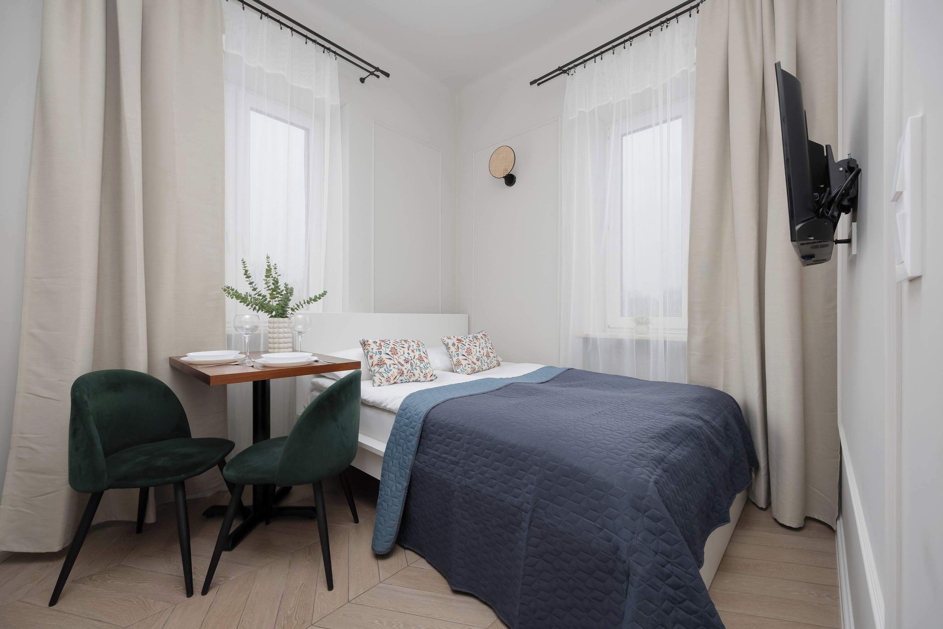 Ferros/tábuas de passar roupa, Wi-Fi, roupa de cama