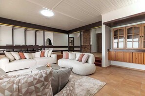 TV - Kinneret View  six bedrooms (Tiberias)