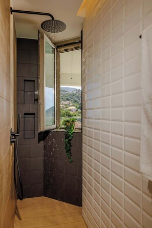Een douche, een haardroger