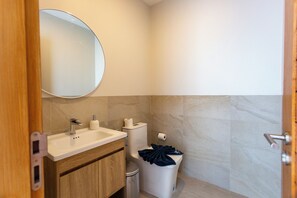 Bathroom - 3BR Pool Villa withBBQ Near Beaches V279 (Koh Samui)