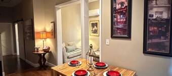 2-bedroom loft apartment in adorable Pineville close to Pine Mountain State Park