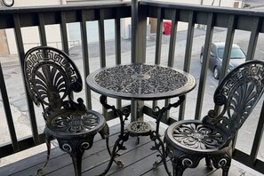 Property grounds - 2-bedroom loft apartment in adorable Pineville close to Pine Mountain State Park (Pineville)