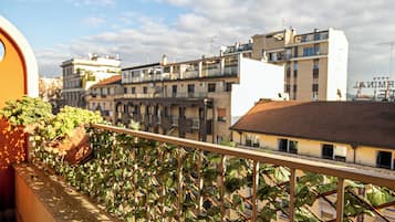 Apartment (1 Bedroom) | Balcony