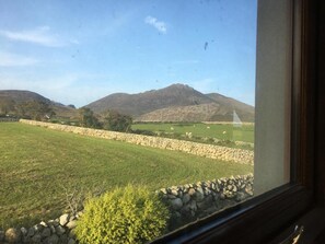 Interior - Sea & Mountain View-garden-wi-fi-parking- Sleeps 4 (Newry)
