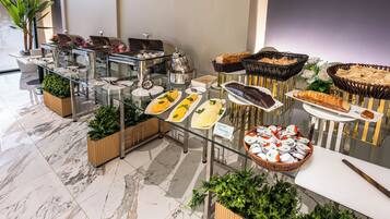 Desayuno buffet incluido todos los días