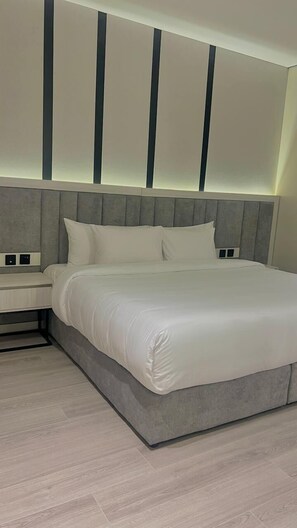 Phòng Suite Junior | Két bảo mật tại phòng, bàn, màn/rèm cản sáng, phòng cách âm 