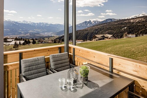 Apartment 'Sweet Dolomiti Sonneck' with Mountain View, Shared Terrace and Wi-Fi