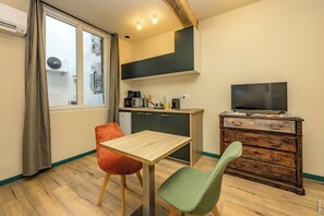 Dining - Le Figuier - Charming Studio (Lavaur)