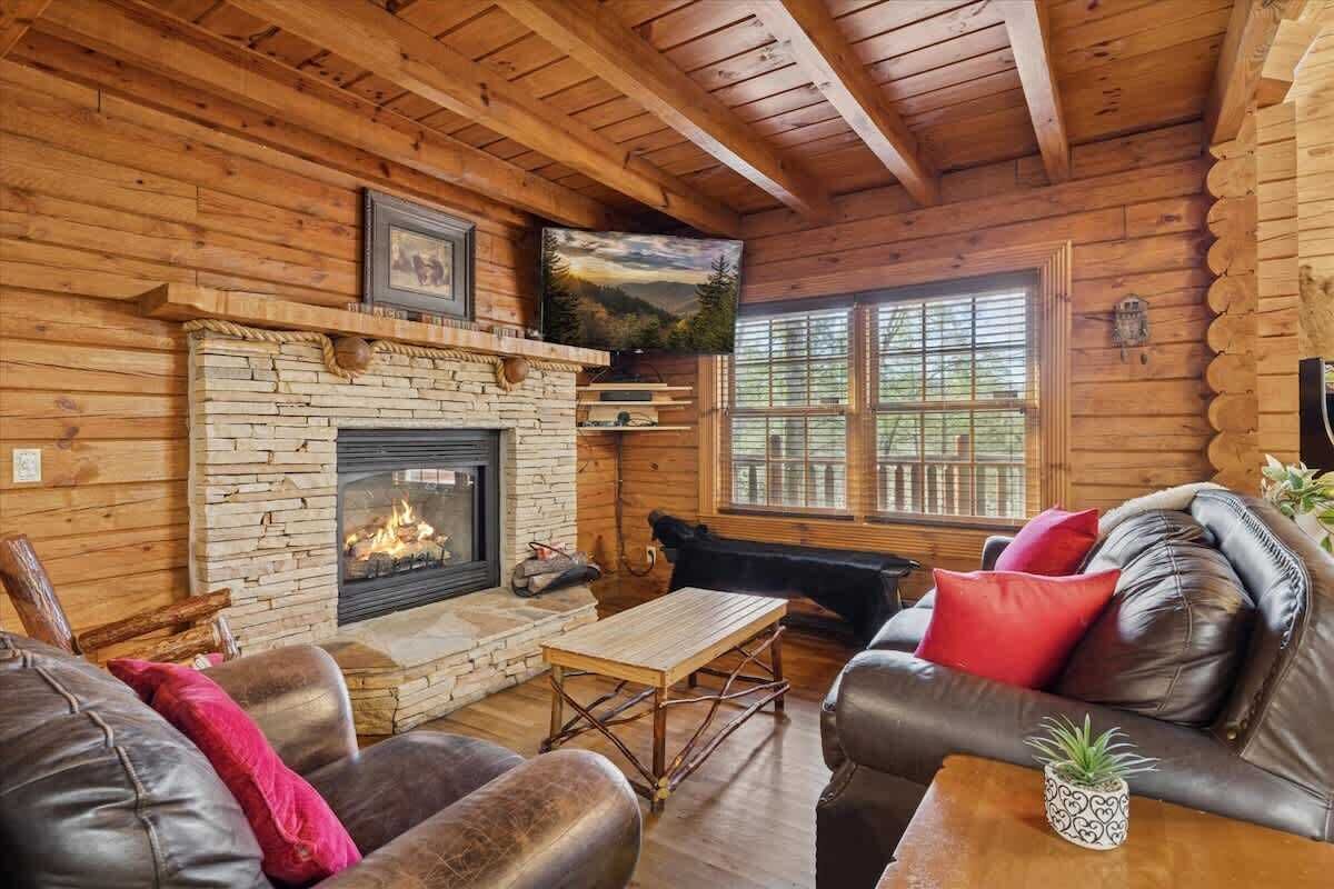 TV, fireplace, offices