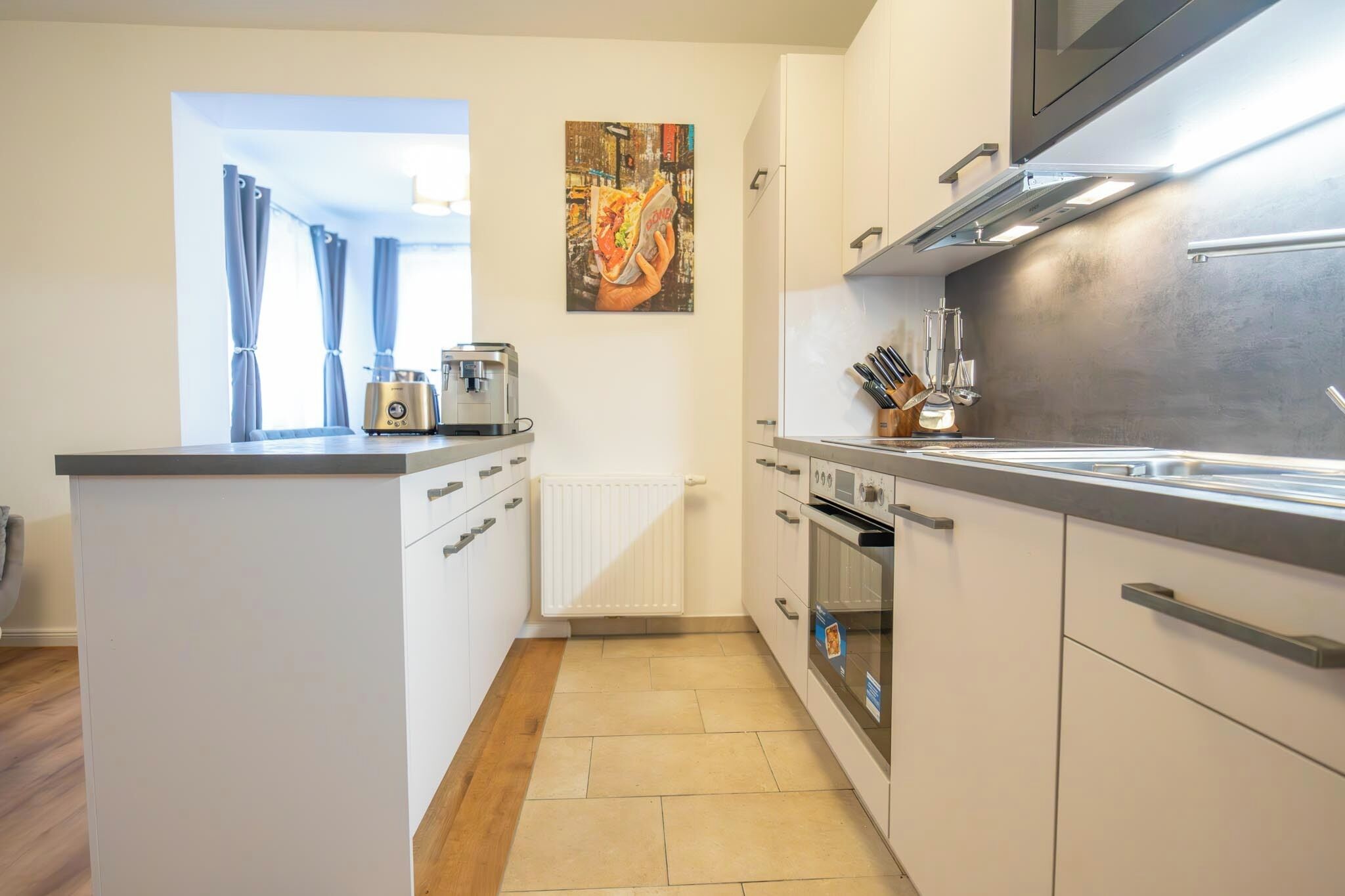 Basic Apartment | Dapur peribadi | Peti sejuk, ketuhar gelombang mikro, ketuhar, dapur 