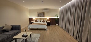 In-room safe, iron/ironing board, free WiFi - Pestana services partments 6   (Al Quwaiiyah)
