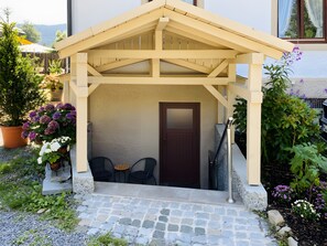 Exterior - Gästehaus Sandvoss in Titisee – 70s Retro Apartment (Titisee-Neustadt)