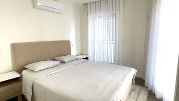 Iron/ironing board, free WiFi