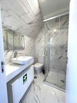 Bathroom - Rabumba - Aveiro Central Lodging (Aveiro)