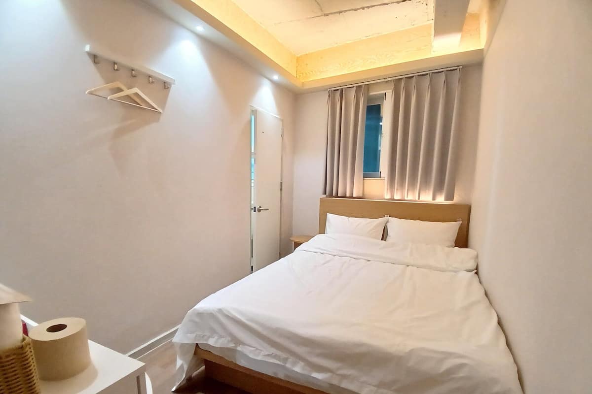 Deluxe Double Room, Hot Tub, City View