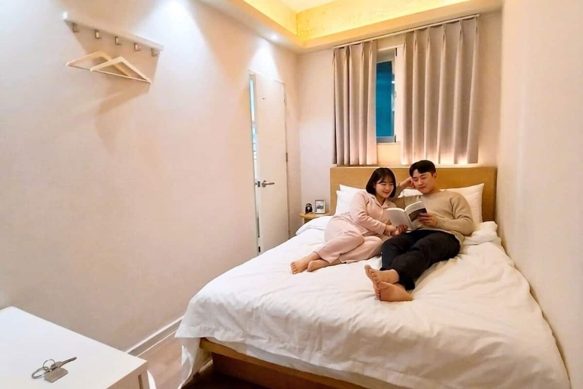 豪華雙人房, 熱水浴缸, 城市景 | 獨特設計、免費 Wi-Fi、床單